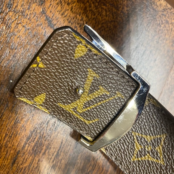Louis Vuitton LV Initiales Reversible Belt / Men’s size 85 - Picture 9 of 12